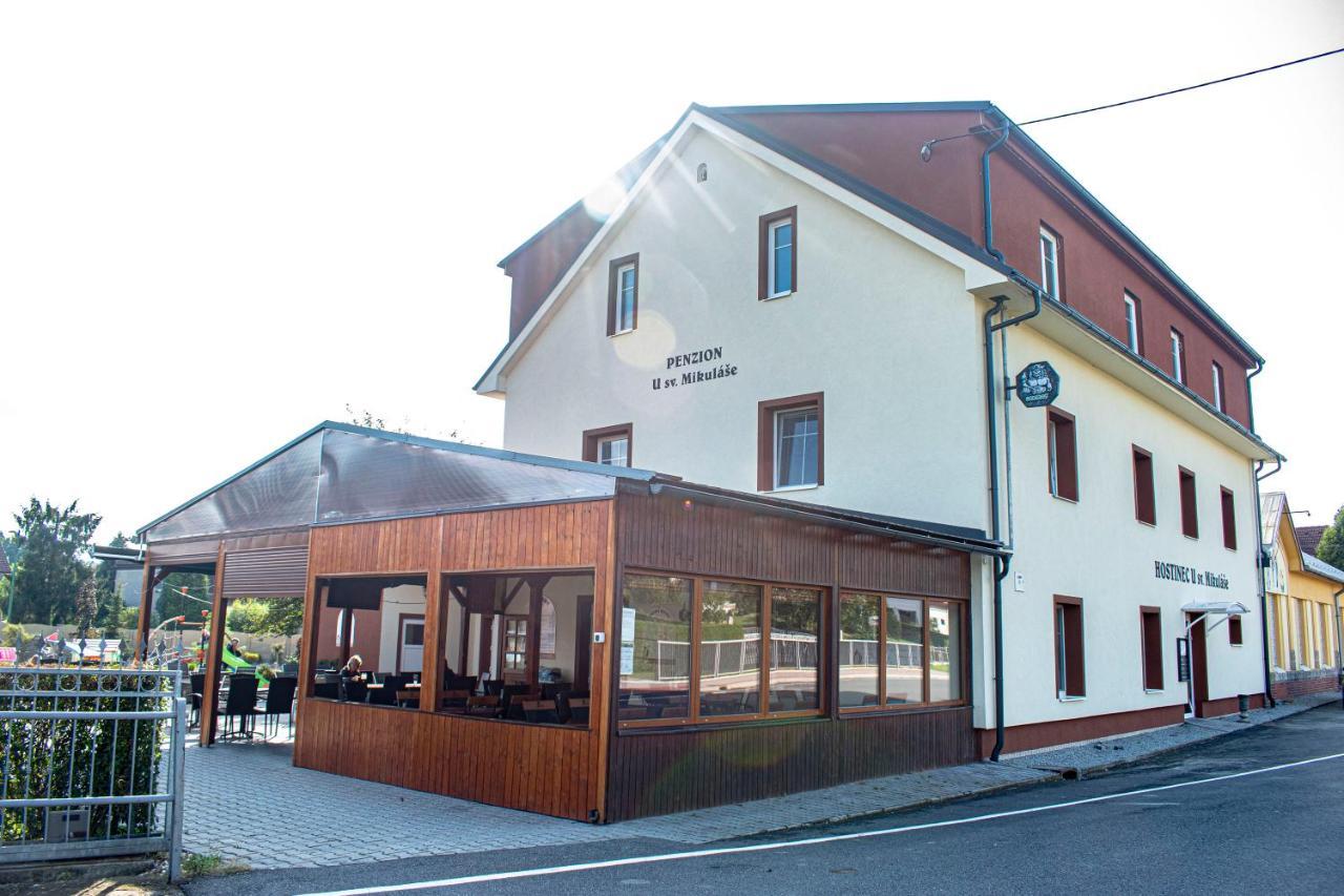Hostinec A Penzion U Sv. Mikulase Hať Εξωτερικό φωτογραφία