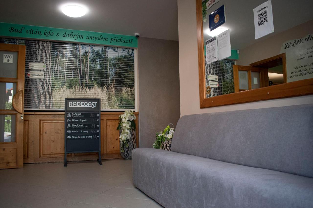 Hostinec A Penzion U Sv. Mikulase Hať Εξωτερικό φωτογραφία
