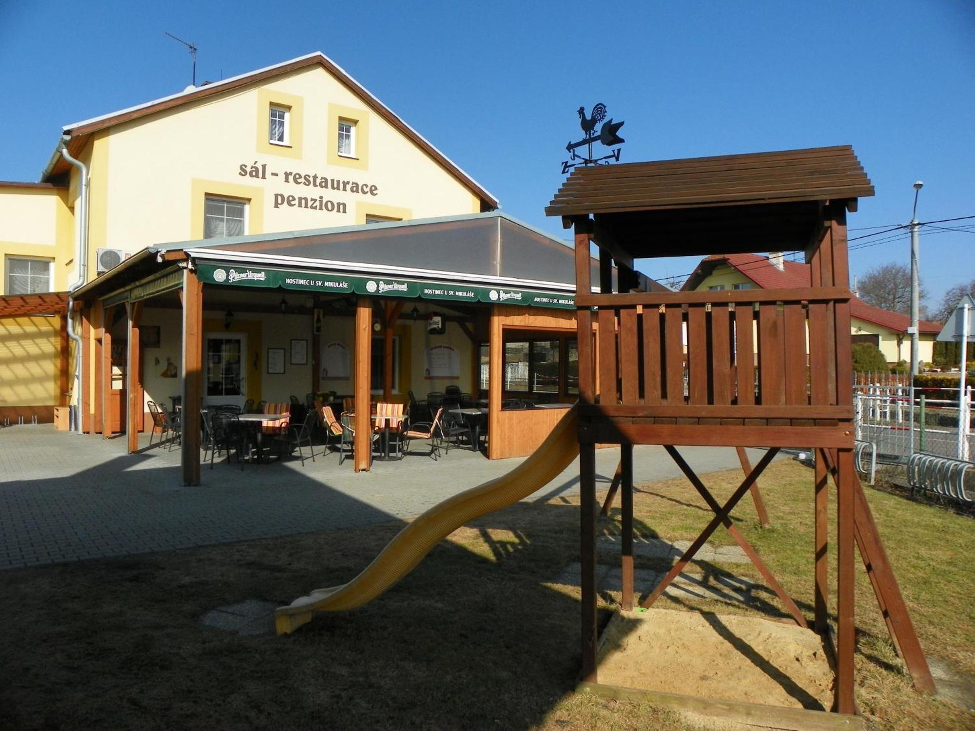 Hostinec A Penzion U Sv. Mikulase Hať Εξωτερικό φωτογραφία